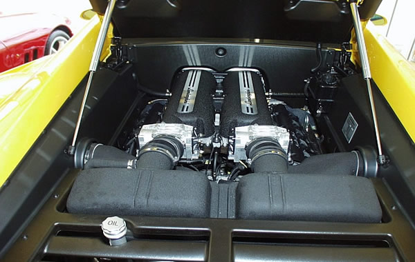 2005 ランボルギーニ ガヤルド エンジン