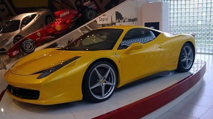 （新車）フェラーリ 458 イタリア イエロー：スーパーカーの新車 