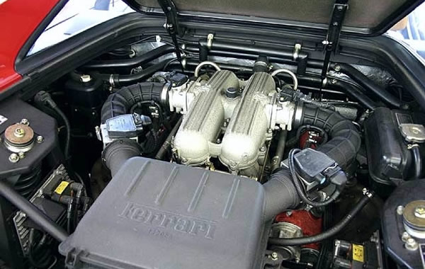 1993 フェラーリ 348tb エンジン