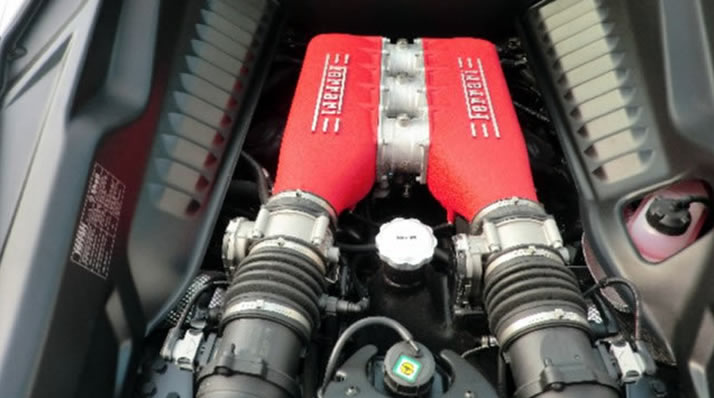 2012 フェラーリ 458 エンジン