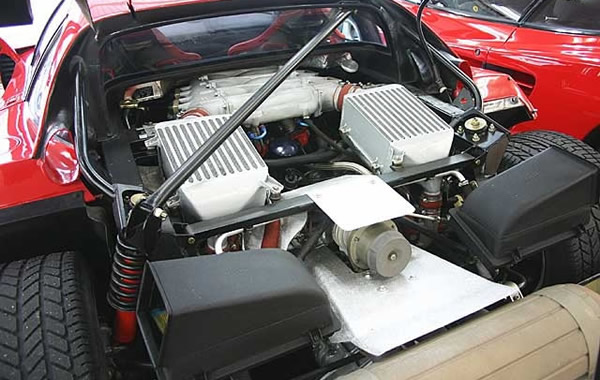 1990 フェラーリ F40 エンジン